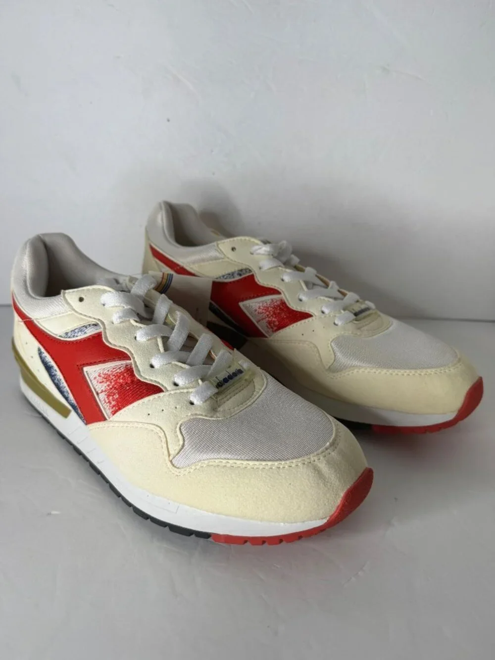 Diadora mens intrepid